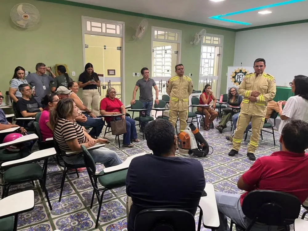 Prefeitura de Patos promove palestra sobre prevenção e combate a incêndios na vegetação para agricultores